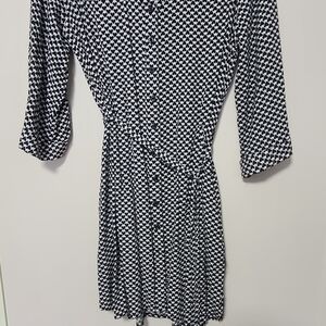 Reitmans Black and White Geometric Long Sleeve Dress